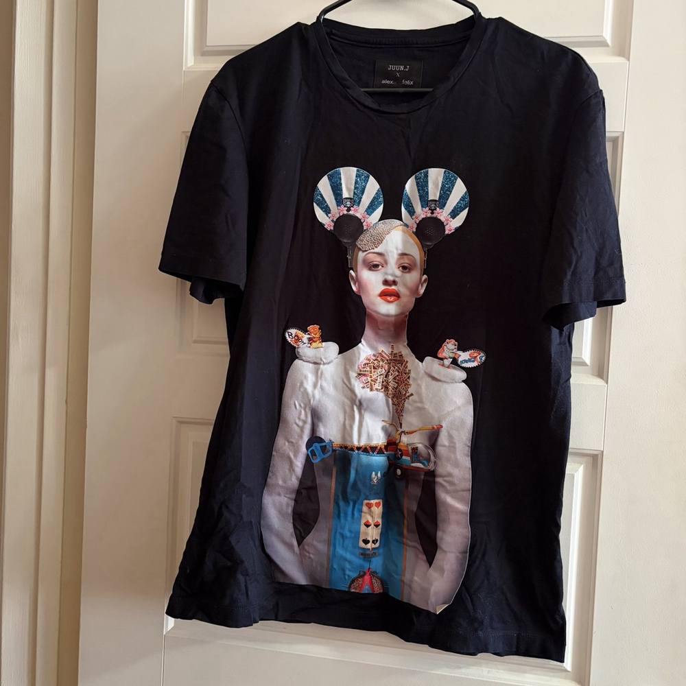 Rare Juun.J x Alex & Felix “13 Queens” T-Shirt - Size 48 - Unisex - Picture 2 of 8